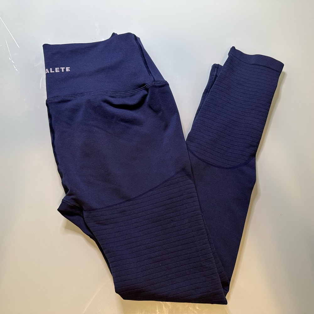 Alphalete revival legging